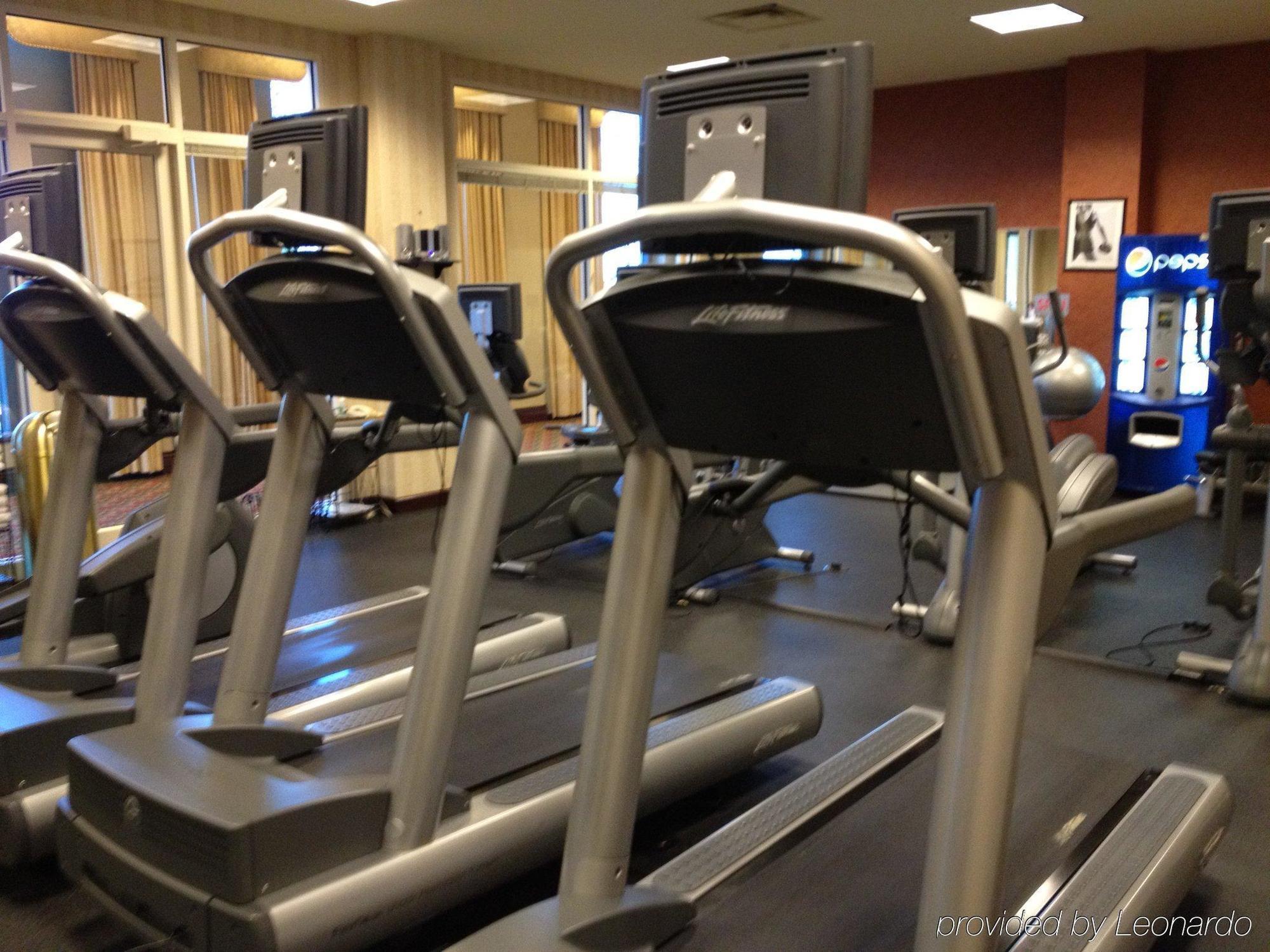 Отель Milwaukee Marriott West Уокешо Экстерьер фото