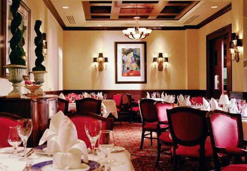 Отель Milwaukee Marriott West Уокешо Экстерьер фото
