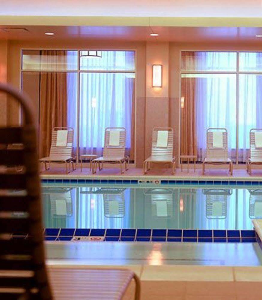 Отель Milwaukee Marriott West Уокешо Экстерьер фото